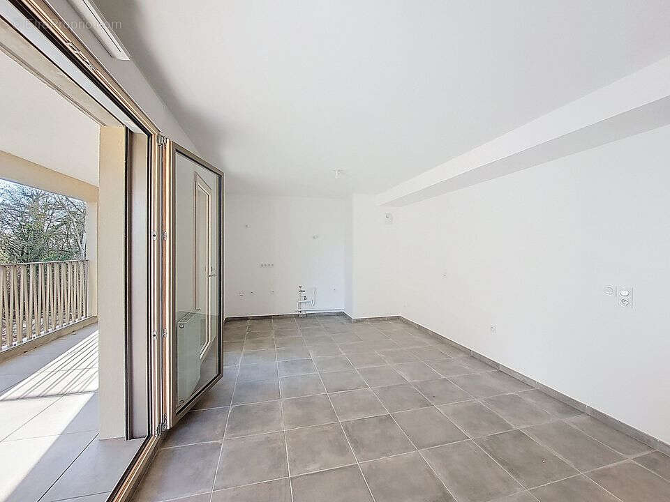 Appartement à RILLIEUX-LA-PAPE