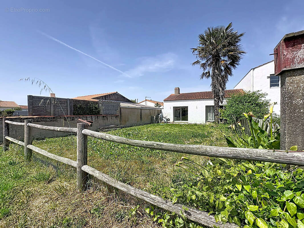 Maison à BEAUVOIR-SUR-MER
