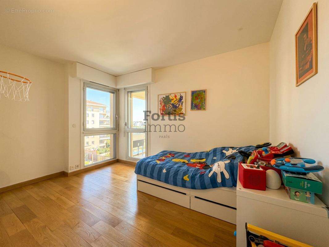 Appartement à PARIS-12E
