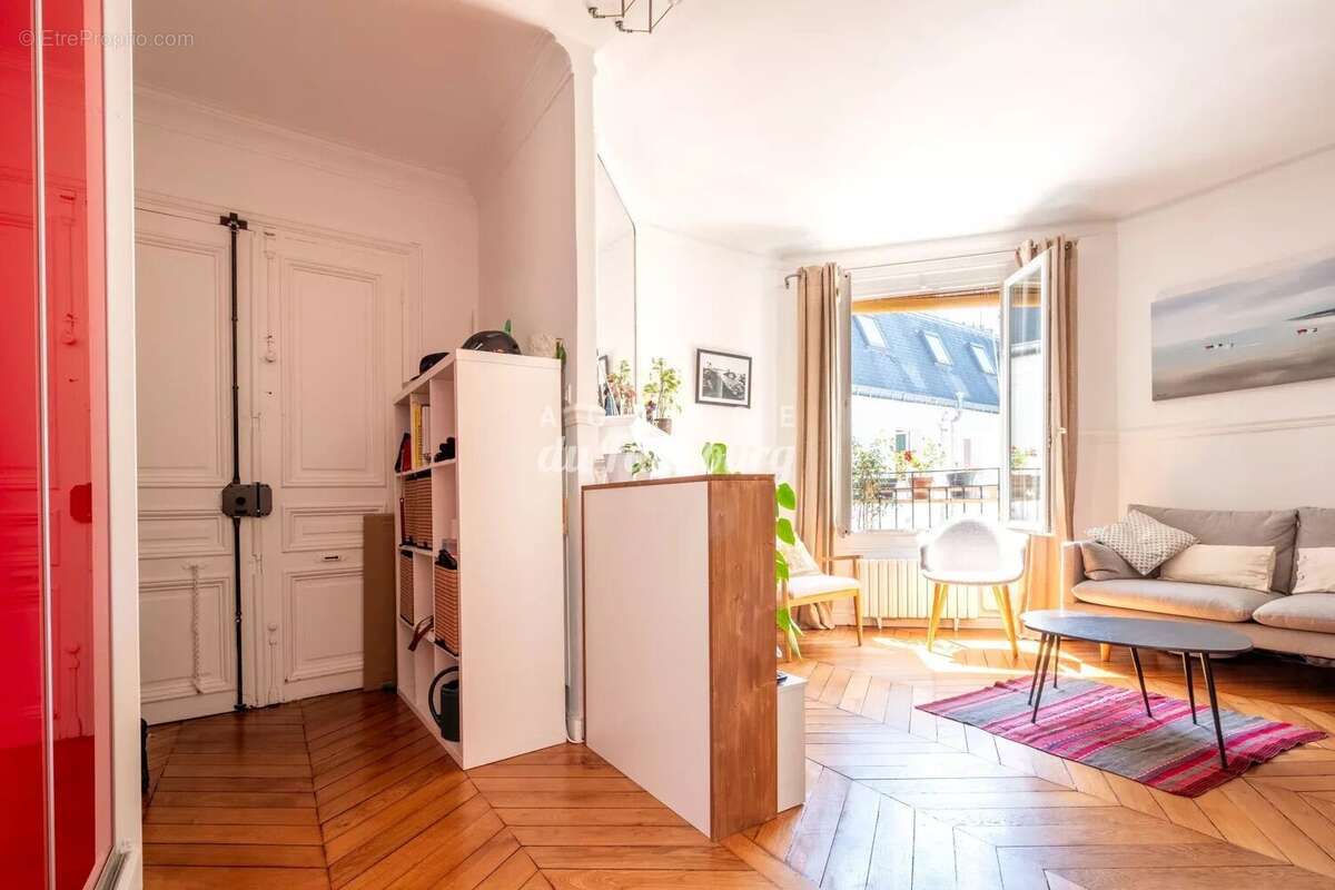 Appartement à PARIS-10E