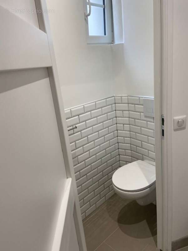 Appartement à vendre 4 pièces PARIS 10EME ARRONDISSEMENT (75) DPE en D - photo 8