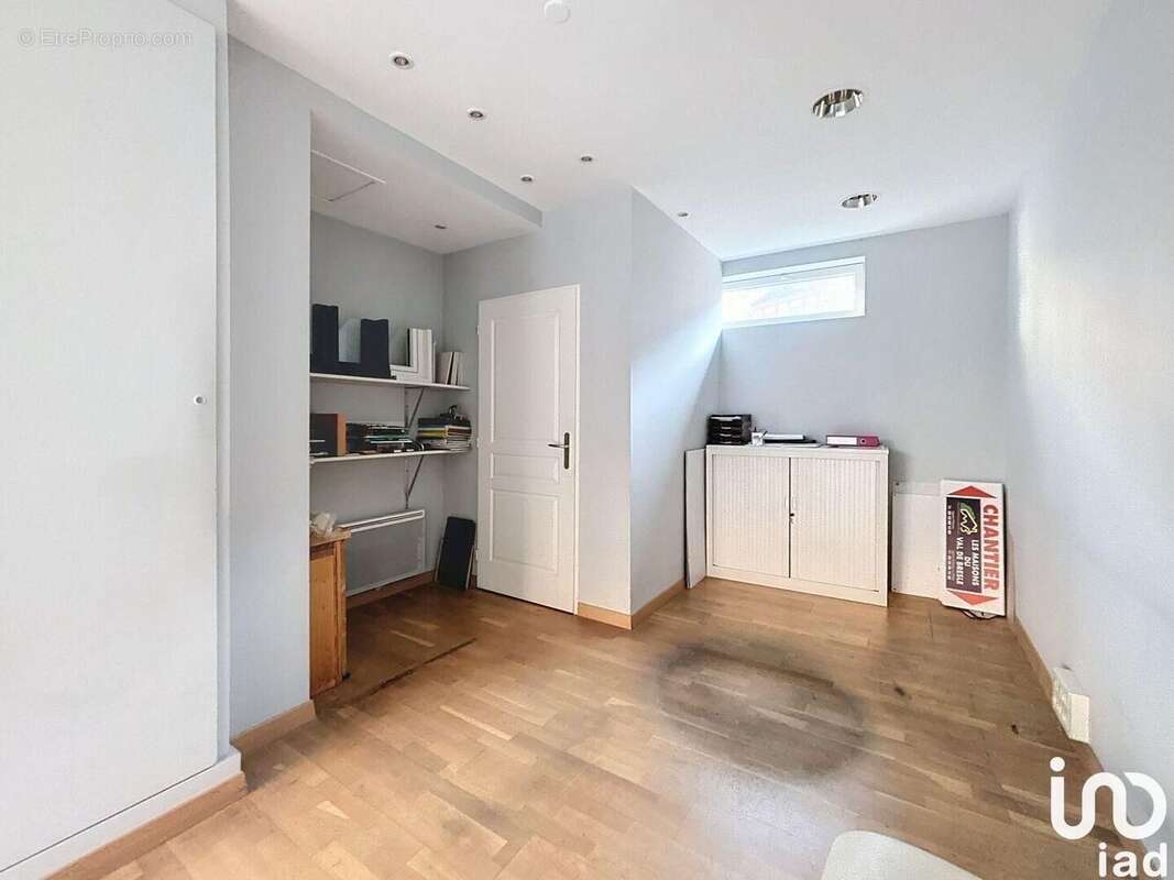 Photo 3 - Commerce à AMIENS