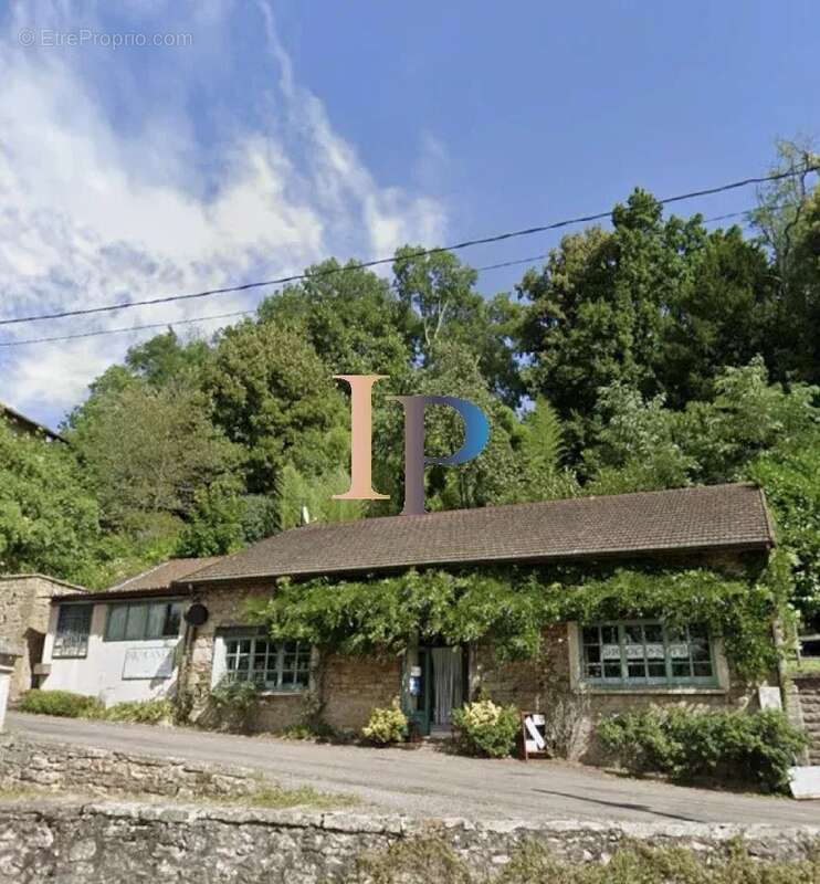 Maison à CHATEAUNEUF