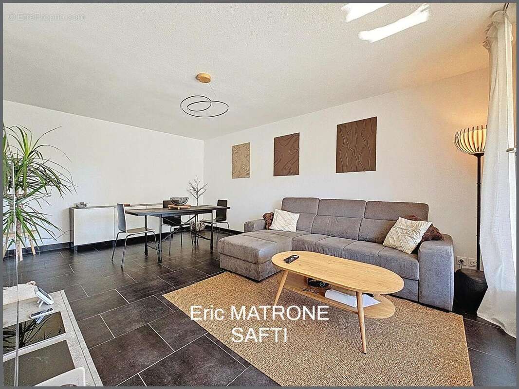 Photo 3 - Appartement à MARSEILLE-11E