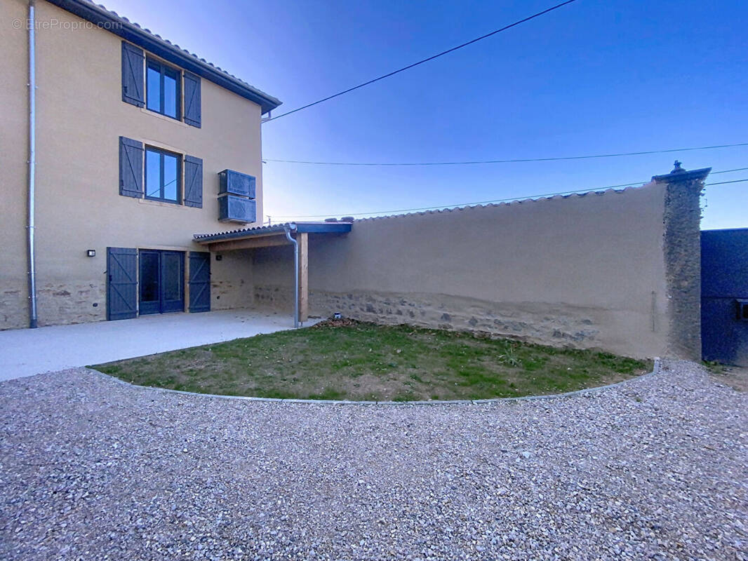 Maison à BLACE