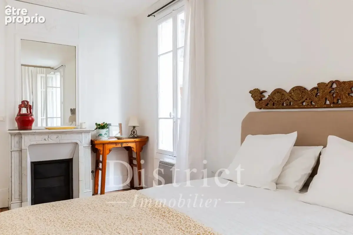 Exclusivité Ile Saint Louis - Beau pied-à-terre traversant de 72m² - photo 8
