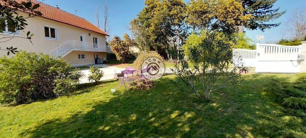 Maison à COULOUNIEIX-CHAMIERS