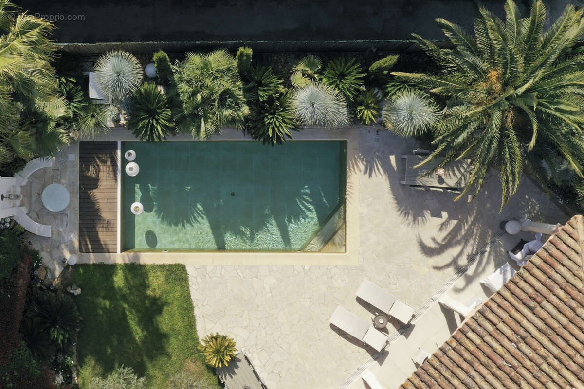  superbe villa proche de st-tropez  1 272 000 € - photo 2