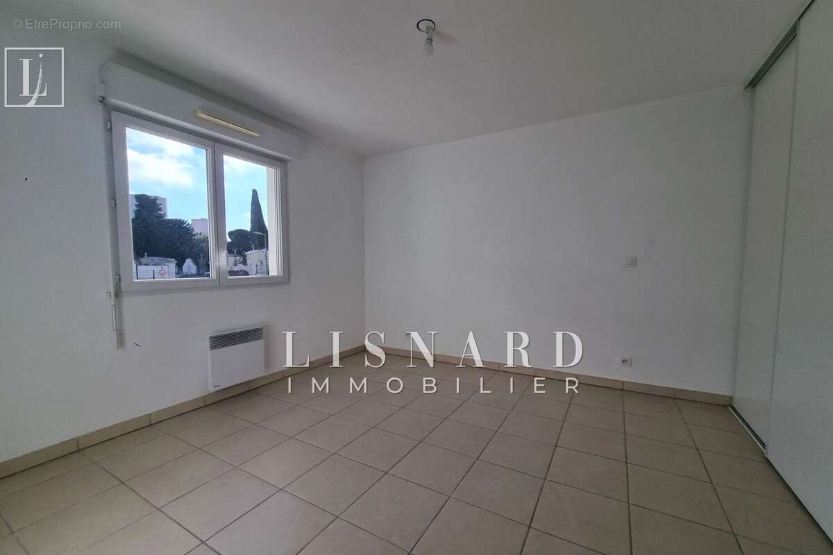 Appartement à VALLAURIS