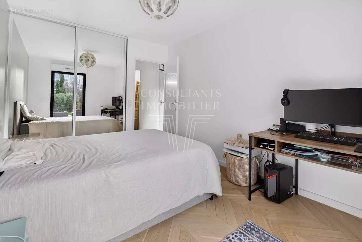Appartement à ISSY-LES-MOULINEAUX