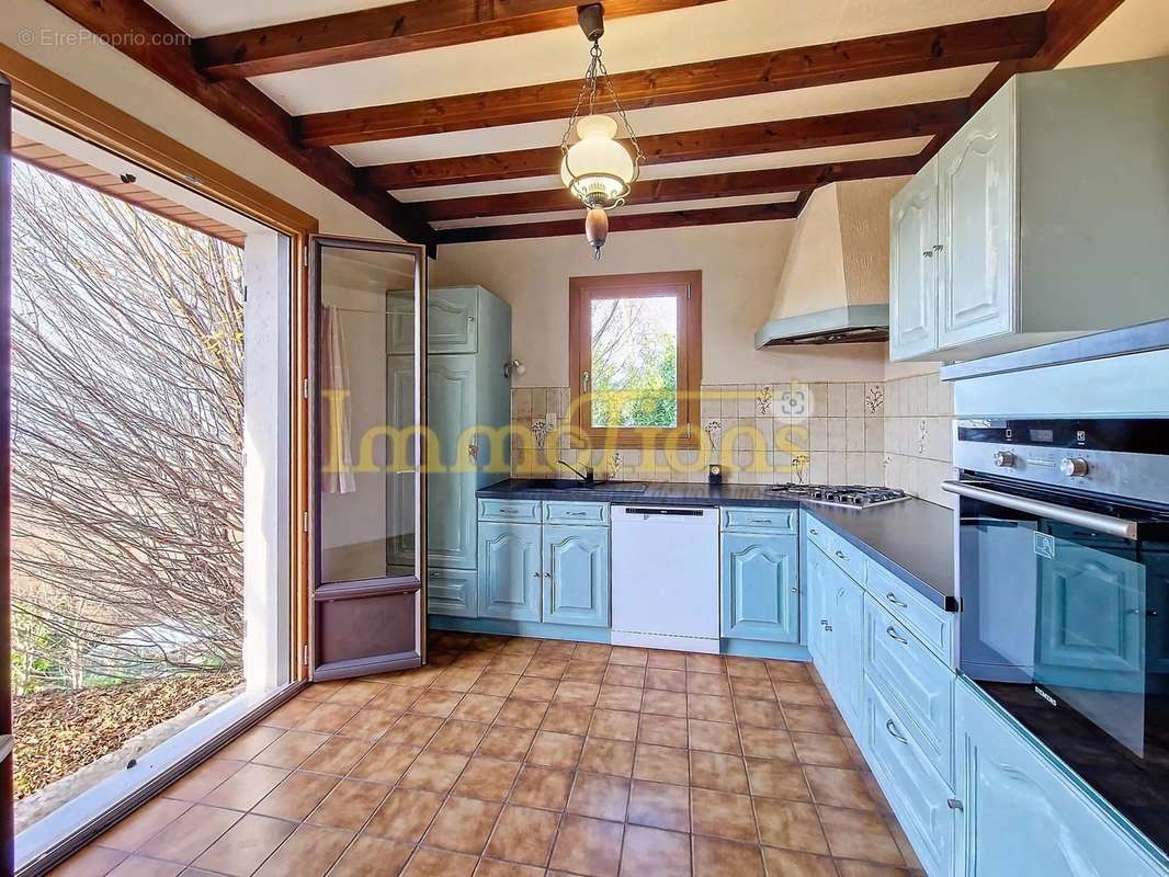 Maison à SAINT-PIERRE-DE-CHERENNES