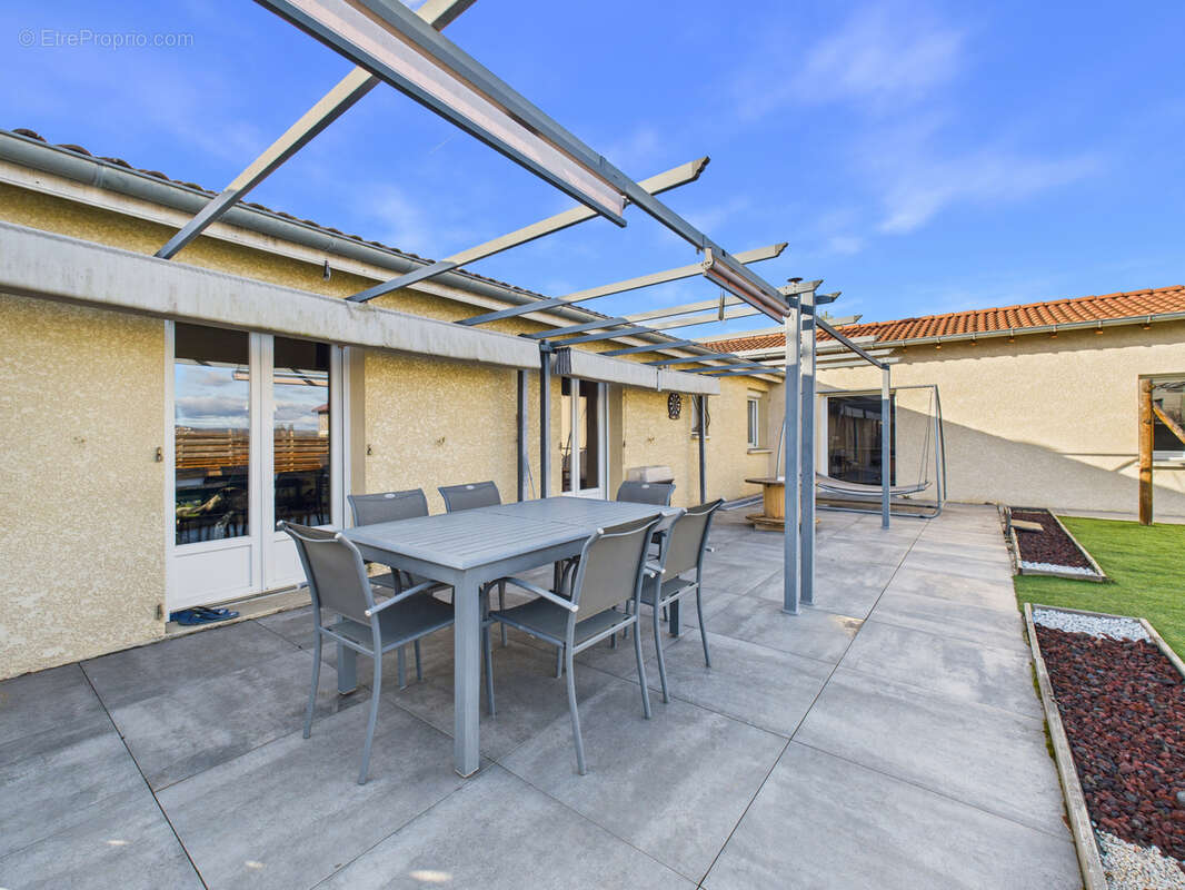 Maison à BAS-EN-BASSET