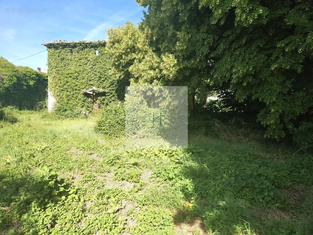 Maison à CLEON-D'ANDRAN