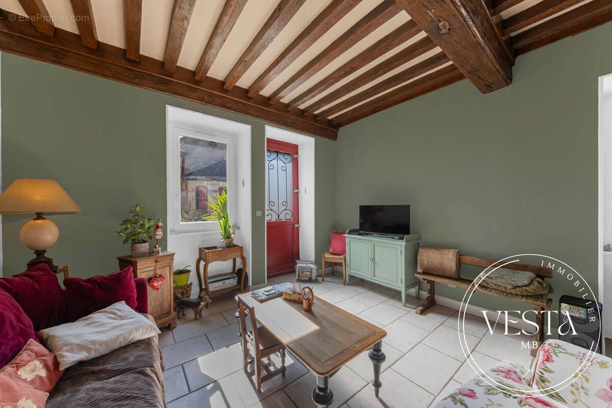 Maison à SOMBERNON