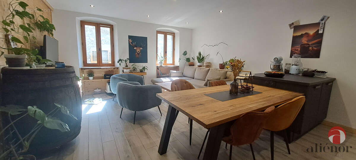 Taninges centre   appartement t2 bis entièrement rénové - photo 6