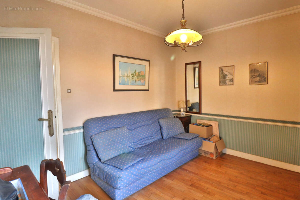 Maison à SAINT-JULIEN-LES-VILLAS