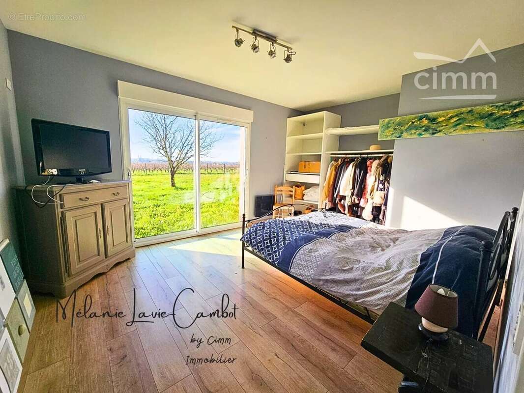 Maison à SAINT-CHRISTOLY-DE-BLAYE