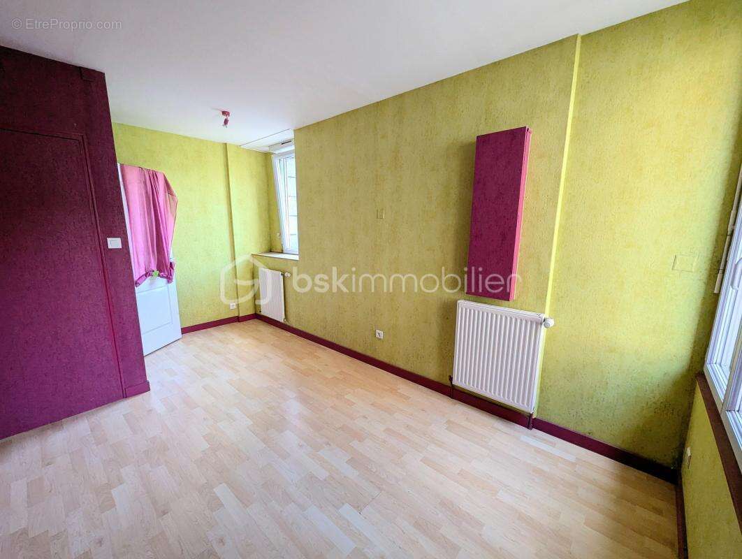 Appartement à FOUGERES