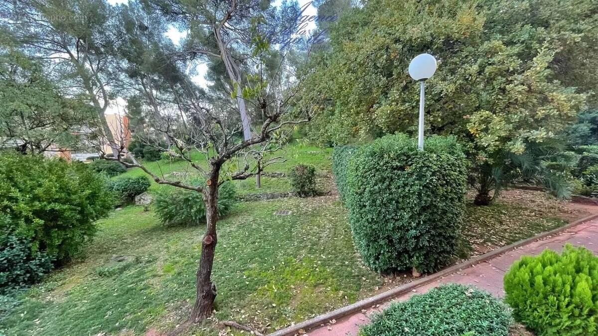 Appartement à HYERES