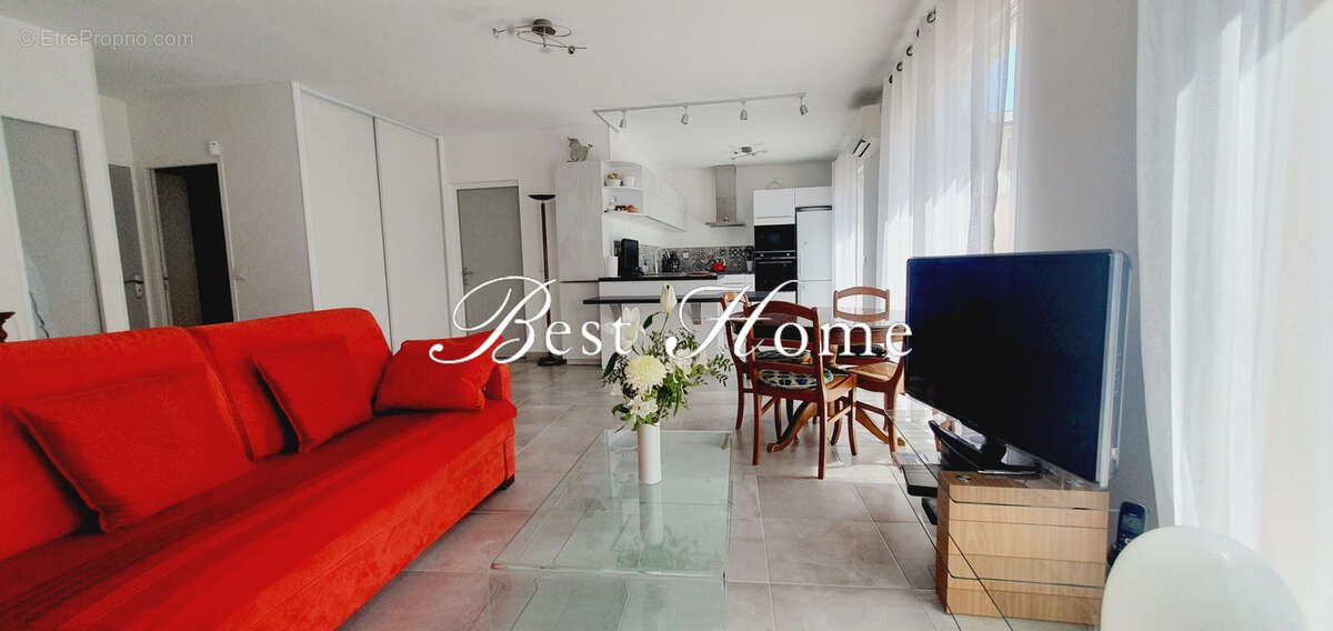 A vendre Appartement de standing de type 5  proche Jardins de la Fontaine quartier Bas de Montaury avec parkin - photo 3