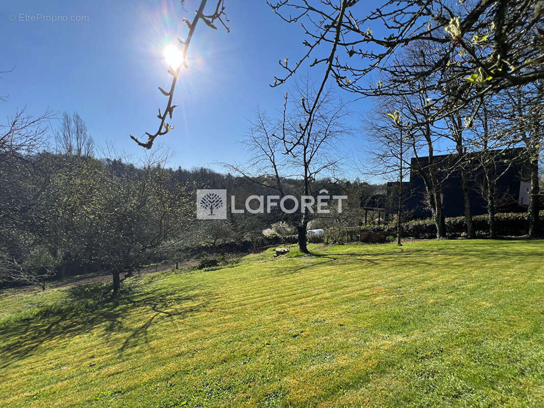 Terrain à QUIMPERLE