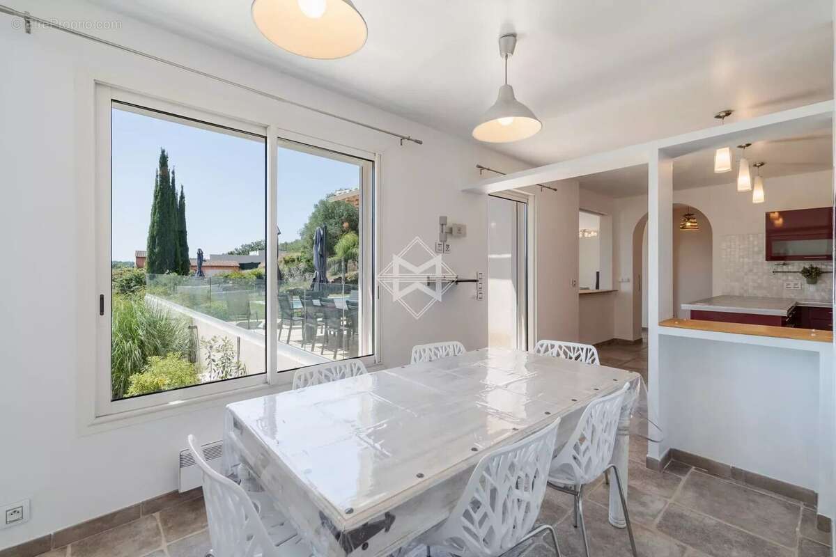 Maison à BIOT