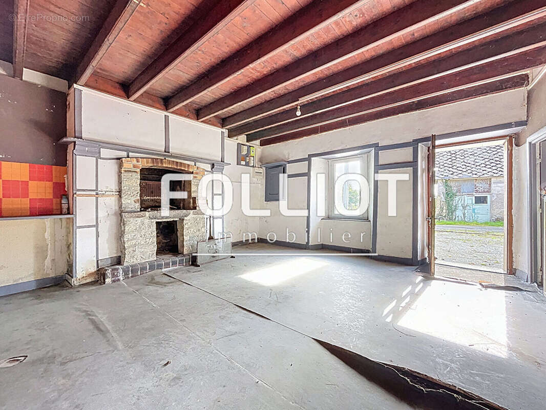 Maison à SAINT-SAMSON-DE-BONFOSSE