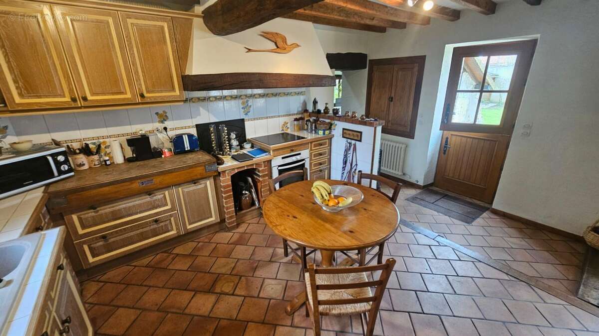Maison à HOUDAN
