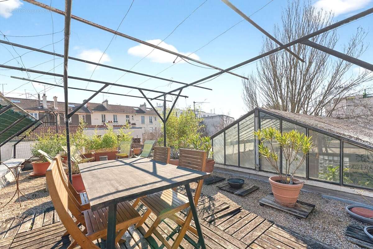 Appartement à LES LILAS