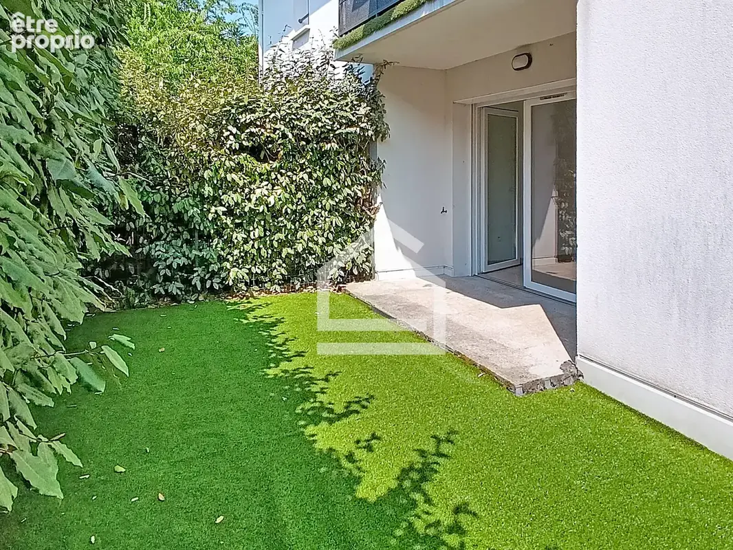 Mérignac   T2 en rez-de-chaussée avec terrasse couverte et jardin privatif - photo 2