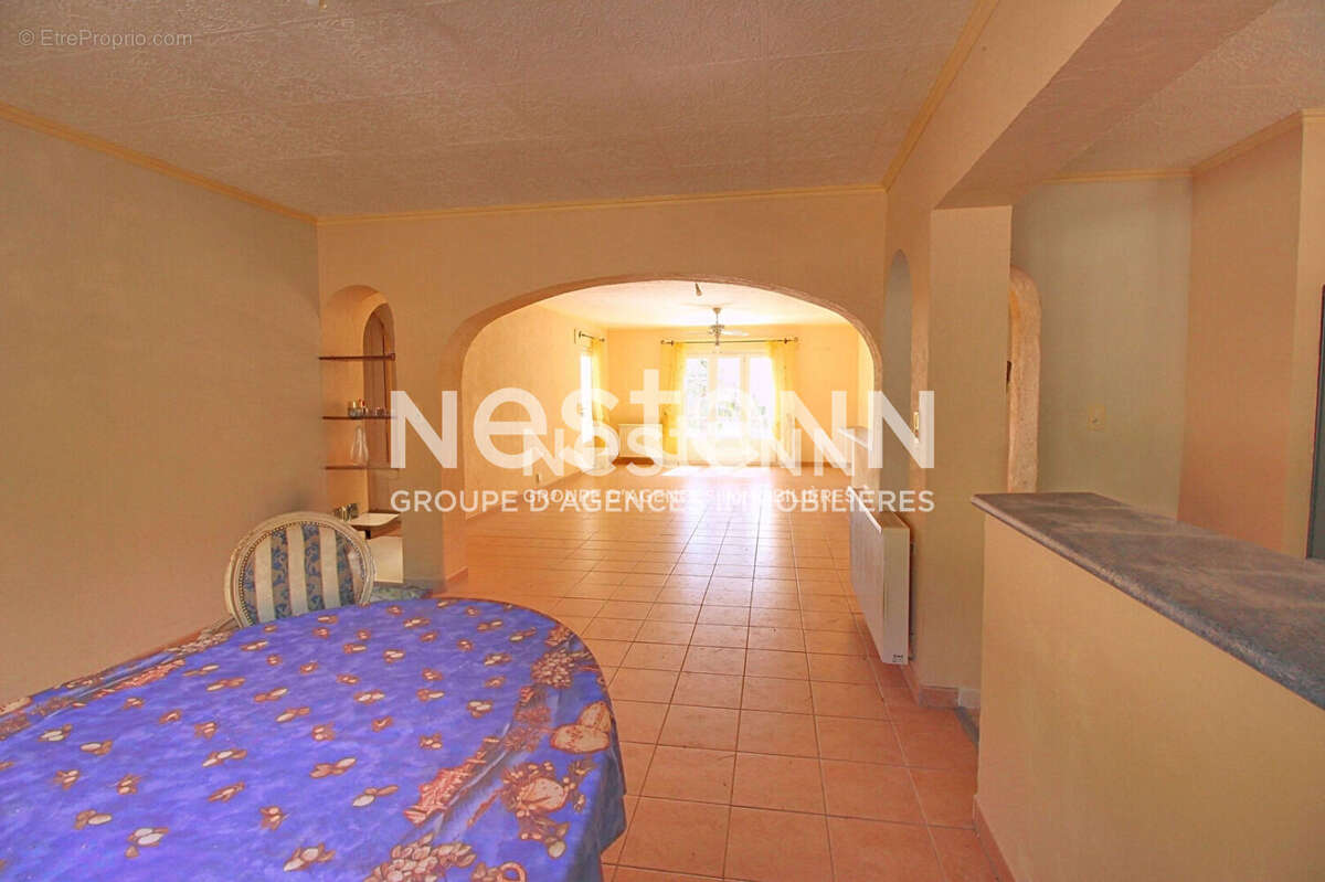 Maison à VILLECROZE