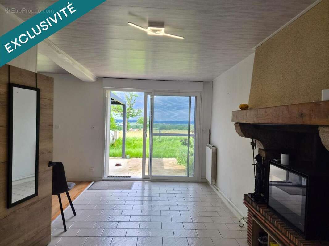 Maison 76 m² à Louroux-De-Bouble  - photo 4