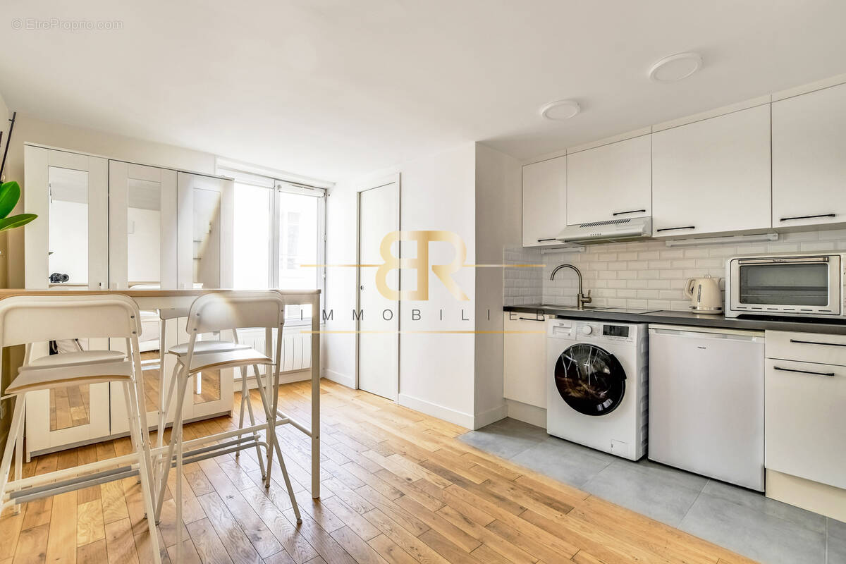 Appartement à PARIS-7E