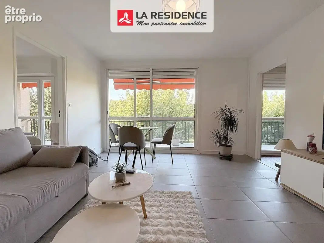 Appartement 3 pièces 63 m² à vendre à Velizy-Villacoublay (78140) - photo 4