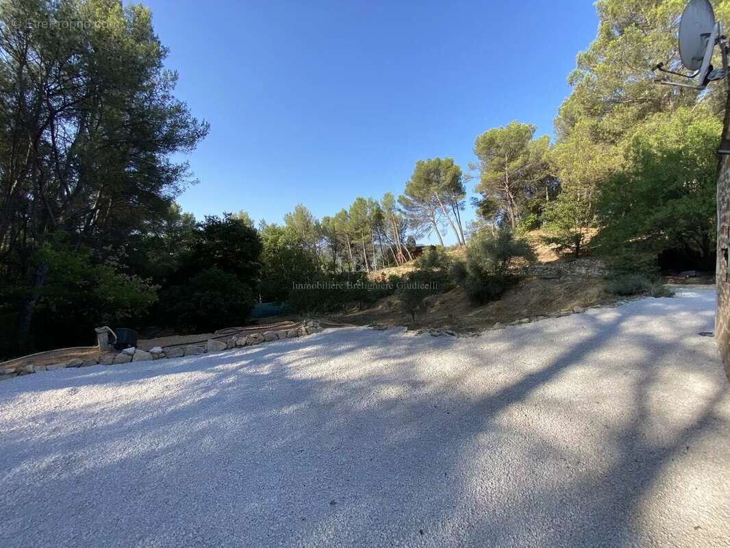 Maison à LA BOUILLADISSE