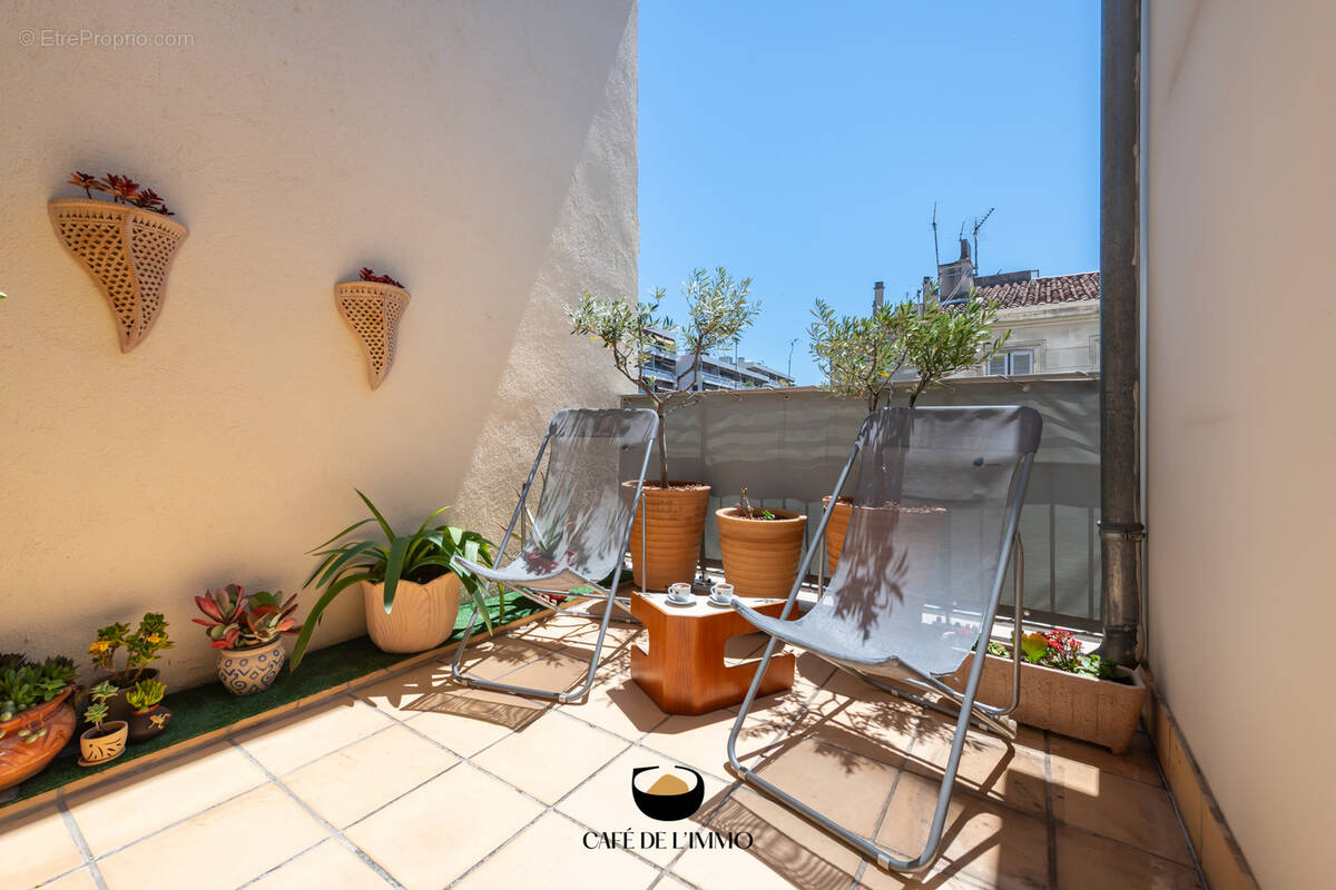 Appartement à MARSEILLE-4E