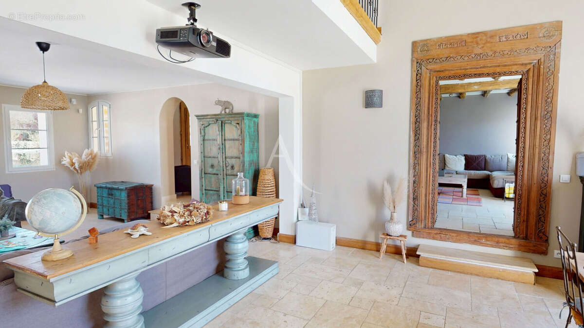 Maison à MARLES-EN-BRIE