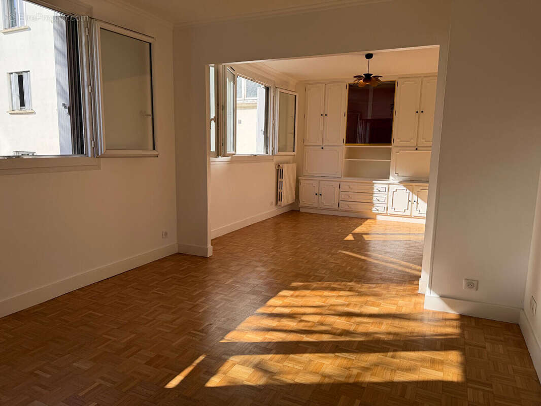 Appartement à VERSAILLES