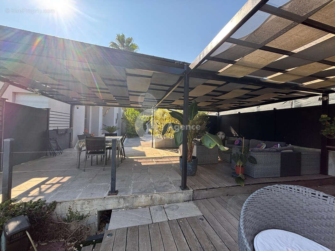Superbe villa appartement de 110 m2 avec piscine privée et jardin - photo 6