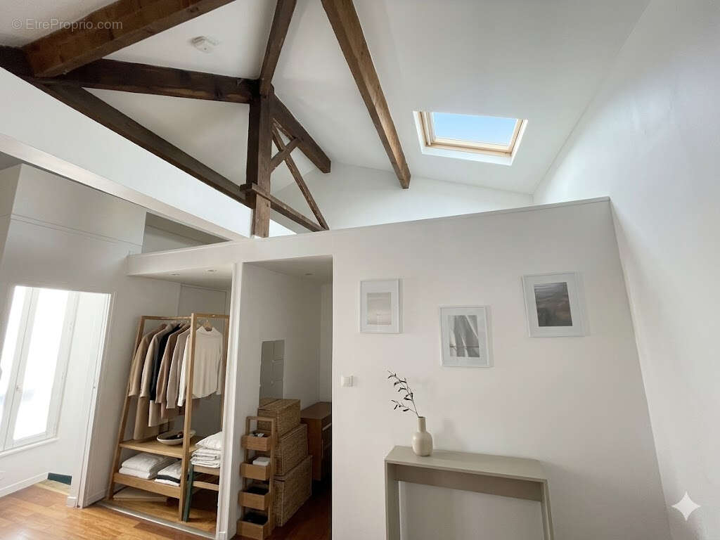 Appartement à PARIS-20E