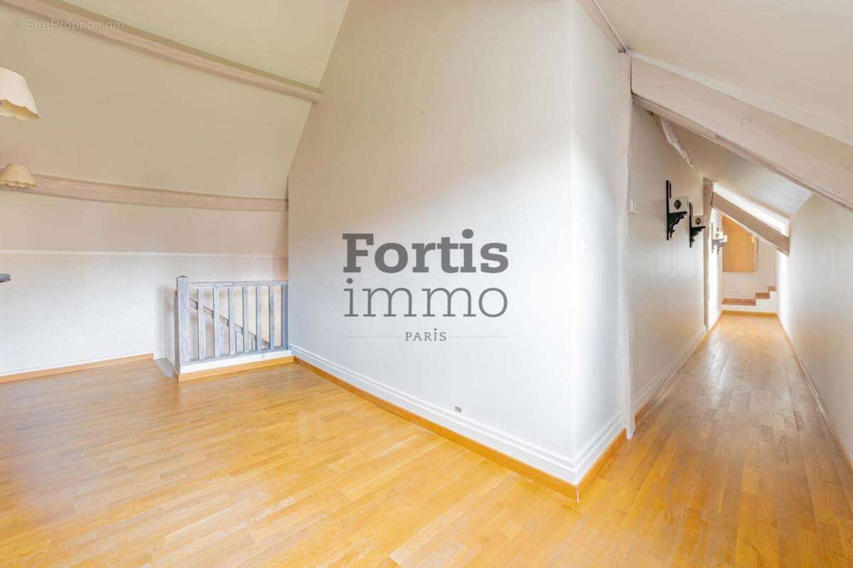 Maison à SAINT-GERMAIN-SUR-ECOLE