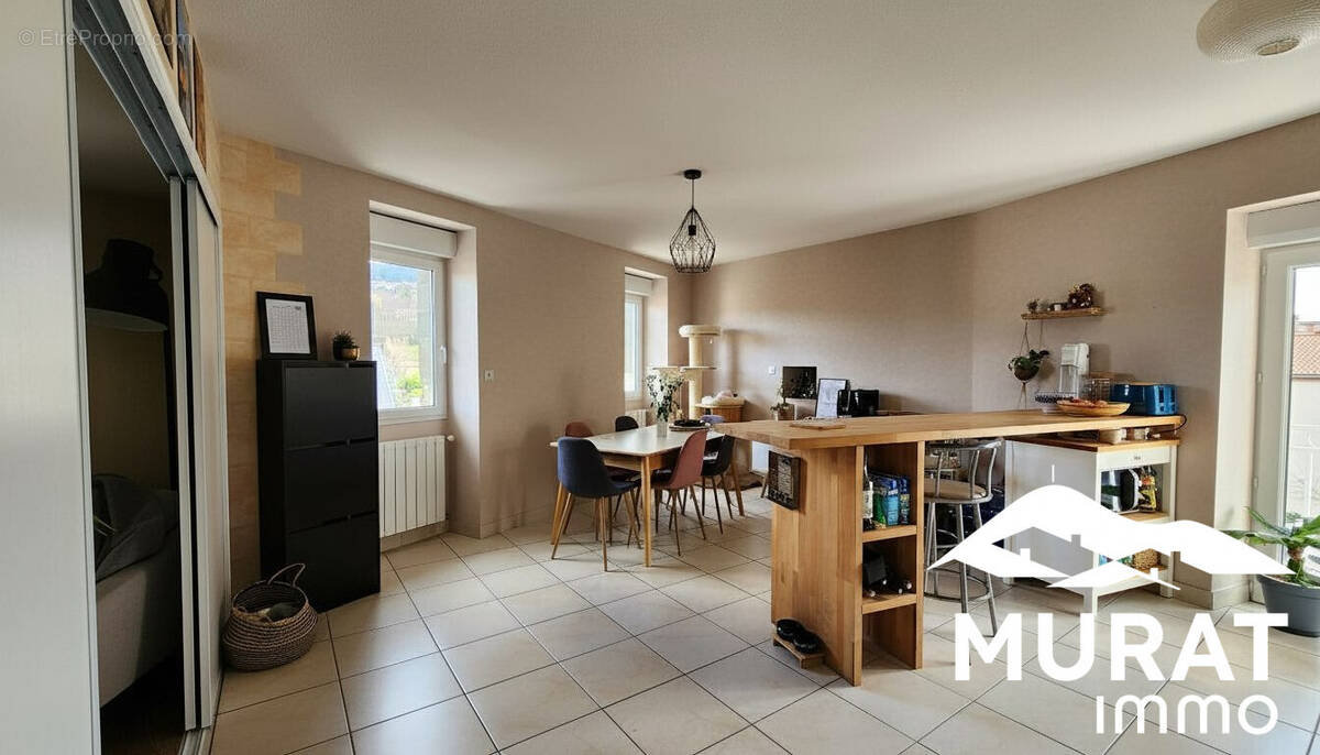 Appartement à VEYRE-MONTON