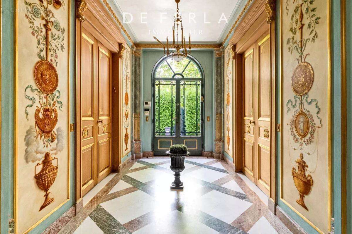 Maison à SAINT-MAUR-DES-FOSSES