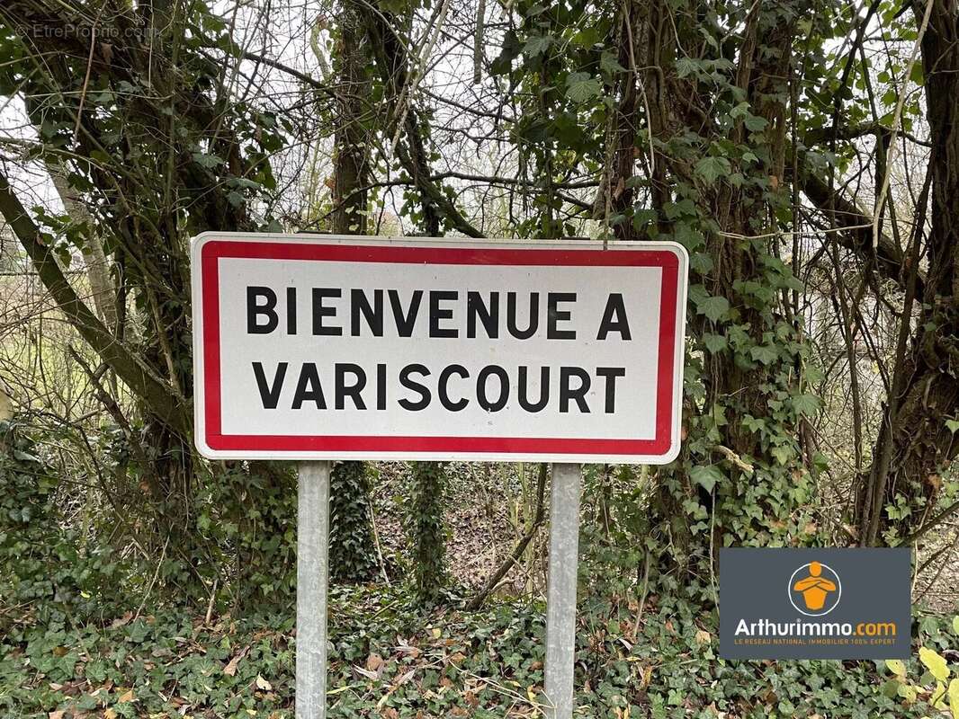 Terrain à VARISCOURT