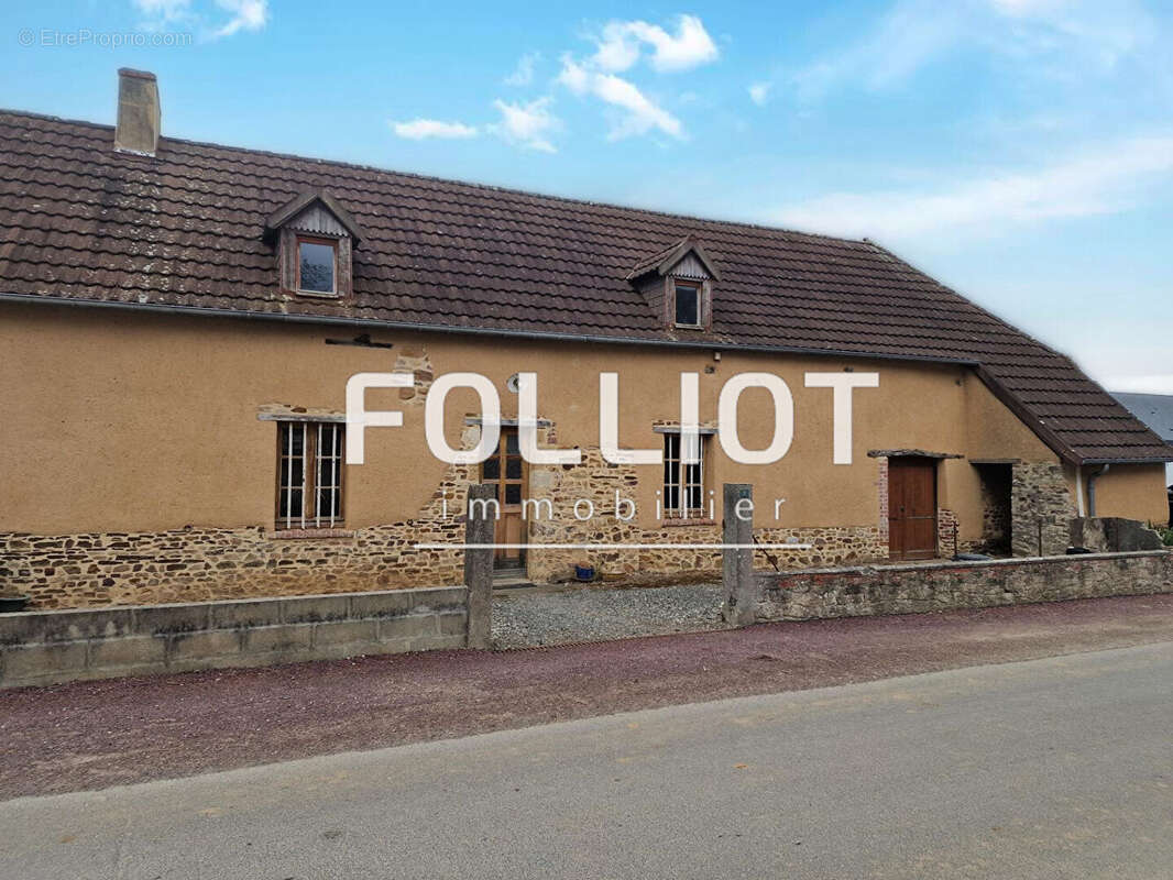 Maison à SAINT-SEBASTIEN-DE-RAIDS