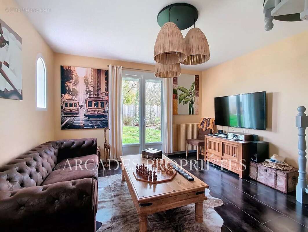 Maison à SAINT-SULPICE-ET-CAMEYRAC