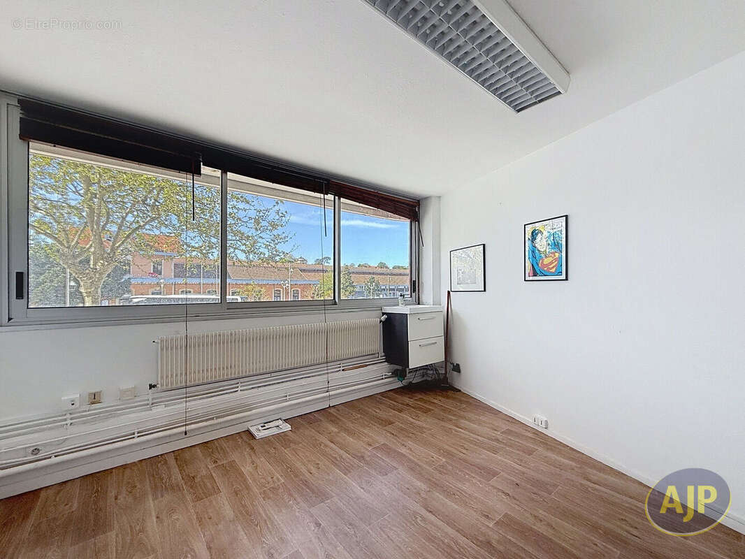 Arcachon centre  bureaux 134 m2 - photo 2