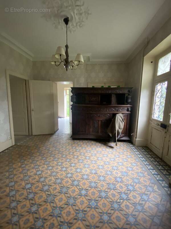 Maison à NOUZERINES