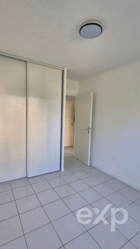 Chambre 2 (2) - Appartement à CAVIGNAC