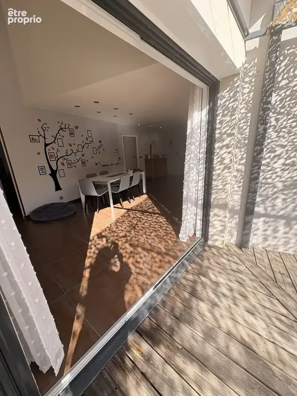 Vue de la table de réception de la terrasse